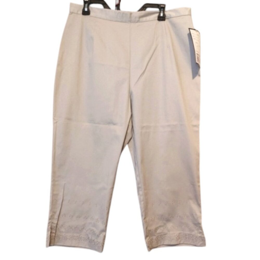 Bill Blass Womens Capri Pants Stretch Khaki Embroidered Vintage Size 16
